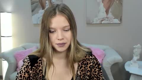 HallyBradley online show from March 15, 5:08 pm