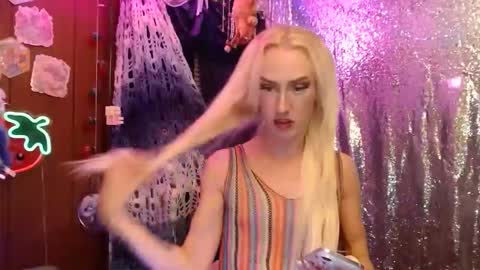 halovalentine online show from February 6, 12:48 am