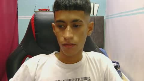 hamcummboy20 online show from May 11, 1:44 am
