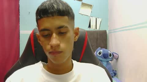 hamcummboy20 online show from May 12, 11:24 pm