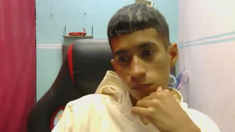 hamcummboy20 online show from May 19, 6:47 pm