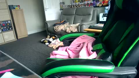 Sissy Sarah-Louise  online show from April 16, 1:34 pm