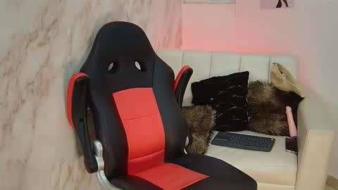 Hamsel  online show from March 17, 7:39 pm