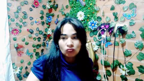 HANMy Dears make sure to follow me here create a FREE account if you dont have one and chat thank you. online show from December 25, 2:35 am