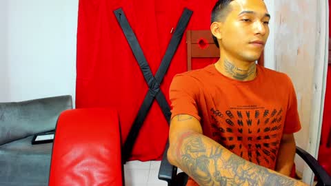 Hana and Zeta online show from February 3, 12:25 pm