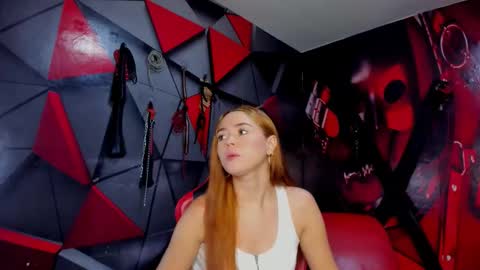 Snapshot of hana_and_zeta chatting on December 15, 12:20 pm Hana and Zeta online show from December 15, 12:20 pm