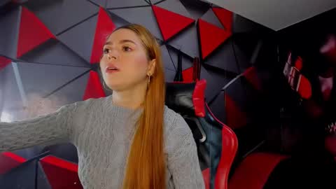 Snapshot of hana_and_zeta chatting on January 14, 12:33 pm Hana and Zeta online show from January 14, 12:33 pm