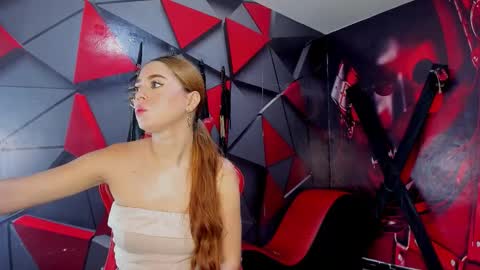 Snapshot of hana_and_zeta chatting on January 18, 12:31 pm Hana and Zeta online show from January 18, 12:31 pm