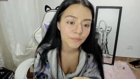 Hana Garcia online show from May 16, 12:07 am