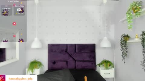 hanaahquinn online show from October 31, 11:44 am