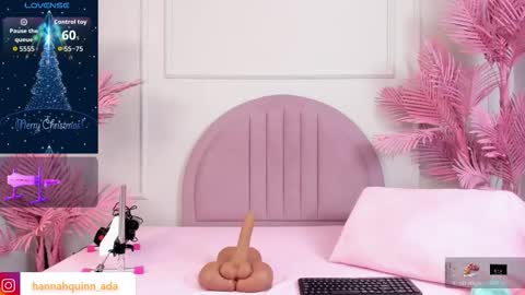 hanaahquinn online show from December 18, 11:38 am