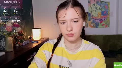 hanahwoods online show from April 29, 2:37 am