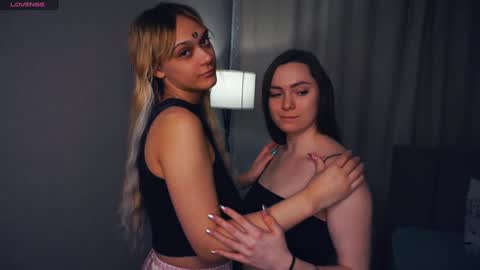 Snapshot of hanalif chatting on January 25, 6:34 am Blair and Ethel online show from January 25, 6:34 am