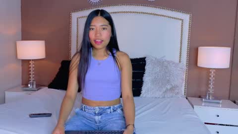 Hanna online show from April 15, 2:02 pm