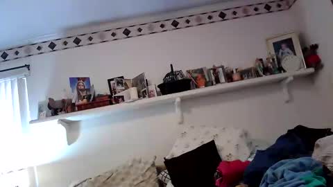 hand69someguy online show from December 14, 8:13 pm