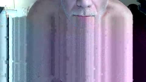 Snapshot of hand69someguy chatting on December 20, 4:08 am hand69someguy online show from December 20, 4:08 am