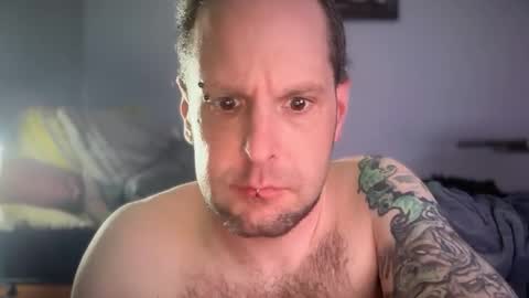 Snapshot of hand_banana_420 chatting on March 2, 6:36 am hand_banana_420 online show from March 2, 6:36 am