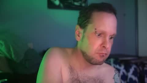 Snapshot of hand_banana_420 chatting on March 28, 12:21 am hand_banana_420 online show from March 28, 12:21 am