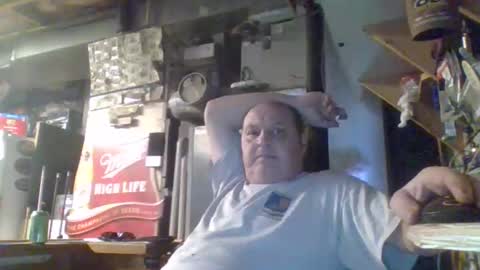 naked man online show from December 14, 2:39 am