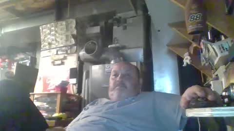 naked man online show from April 23, 2:02 am