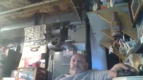 naked man online show from April 28, 9:09 pm