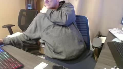 Snapshot of handsome_guy4u chatting on March 29, 3:28 am handsome_guy4u online show from March 29, 3:28 am