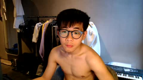 Snapshot of handsome_mannn chatting on July 12, 7:05 pm handsome_mannn online show from July 12, 7:05 pm