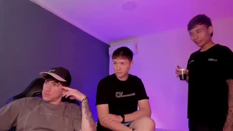 leonardfarrucknick and otis online show from July 11, 1:25 pm