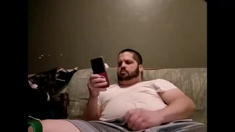 Handsomedaddy198923 online show from April 21, 6:52 am
