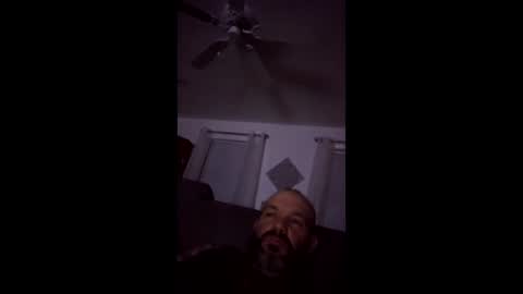 Snapshot of handsomejoe334 chatting on December 18, 10:21 am handsomejoe334 online show from December 18, 10:21 am