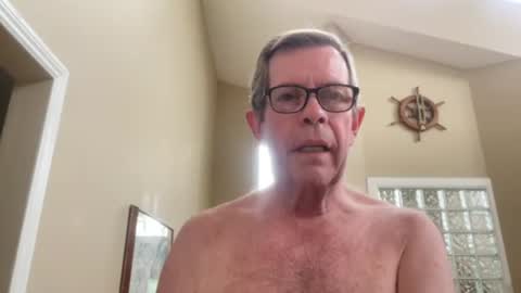 Handsomeone6969 online show from May 7, 1:11 am