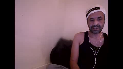 Snapshot of handsomepenis20cm chatting on November 27, 7:05 pm handsomepenis20cm online show from November 27, 7:05 pm