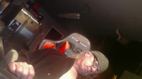 Handystudman online show from December 16, 11:22 am