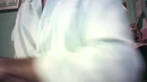 Snapshot of handymanforyou177322 chatting on September 25, 9:29 pm handymanforyou177322 online show from September 25, 9:29 pm