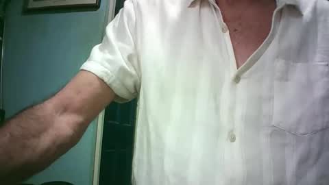 Snapshot of handymanforyou177322 chatting on November 28, 12:30 pm handymanforyou177322 online show from November 28, 12:30 pm