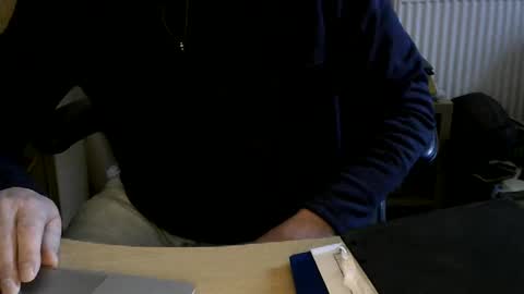 Snapshot of handz2 chatting on January 11, 11:34 am handz2 online show from January 11, 11:34 am