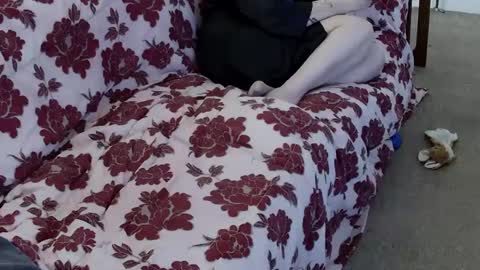 Snapshot of handz2 chatting on March 7, 9:38 pm handz2 online show from March 7, 9:38 pm