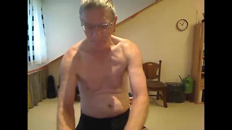 Snapshot of hankk54 chatting on January 16, 9:05 am hankk54 online show from January 16, 9:05 am