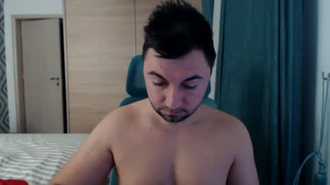 Snapshot of hankmalone chatting on December 13, 4:22 am HankMalone online show from December 13, 4:22 am