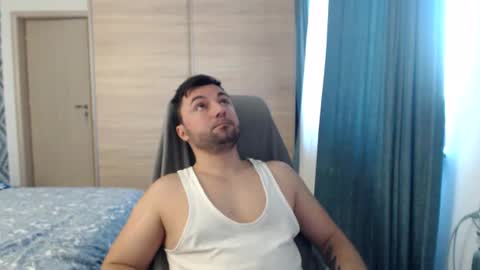 Snapshot of hankmalone chatting on January 14, 7:27 am HankMalone online show from January 14, 7:27 am