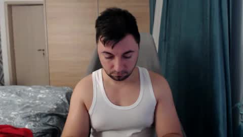 Snapshot of hankmalone chatting on January 19, 4:33 am HankMalone online show from January 19, 4:33 am