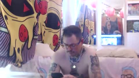 hank rams online show from February 23, 8:06 pm