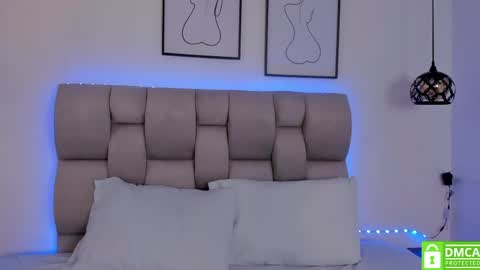hanna__evans_ online show from May 4, 12:23 pm