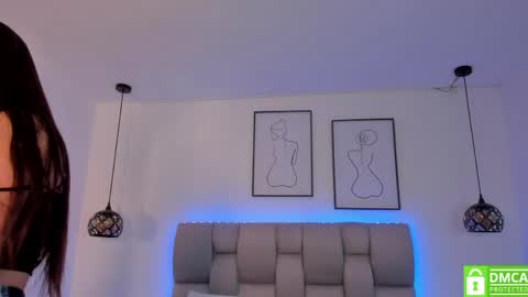 hanna__evans_ online show from May 30, 12:13 pm