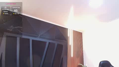 HANNA BECKER online show from March 5, 11:06 am