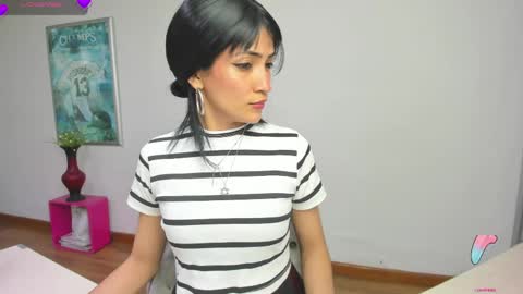 Sara online show from May 5, 9:01 pm