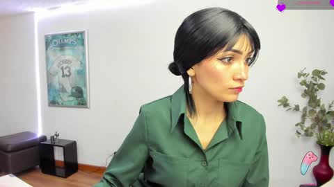 Sara online show from June 1, 1:02 pm