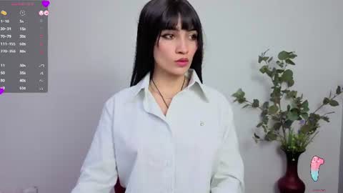 Sara online show from July 8, 1:37 pm