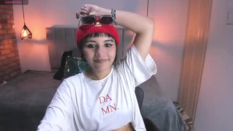 Hanna clark online show from May 22, 2:44 pm