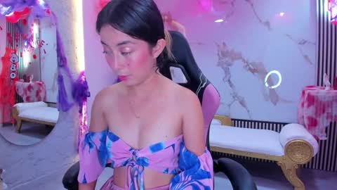 Snapshot of hanna_cutte_ chatting on October 4, 6:39 pm Hanna online show from October 4, 6:39 pm